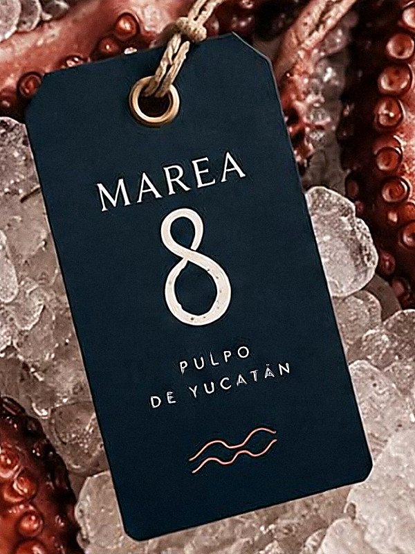 Pulpo en hielo con etiqueta MAREA8